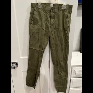 Gap Chino Pants - Green - Size: 28 W x 30 L Slim